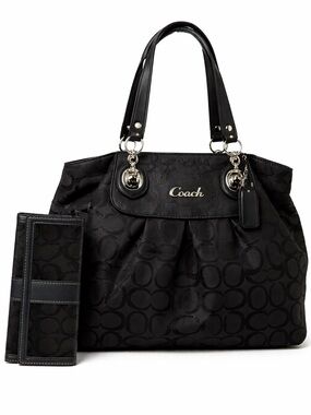 SET Coach Ashley Signature Carryall Tote F15510 +
Matching Wallet Black Jacquard